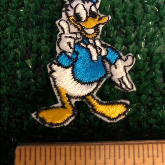 Disney Mickey Winnie Pooh Pluto Donald Duck Character Lot 7 Sew/Iron-on Patches - Picture 2 of 10